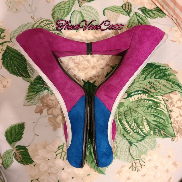 MJ - Art Deco Vintage Sexy High Heel Pumps! - Picture 7 of 16